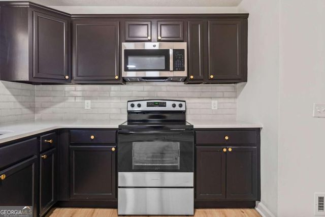 1791 CRESTRIDGE Circle NW, Conyers, GA 30012