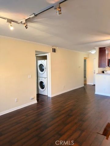 5545 Canoga Avenue, Woodland Hills, CA 91367