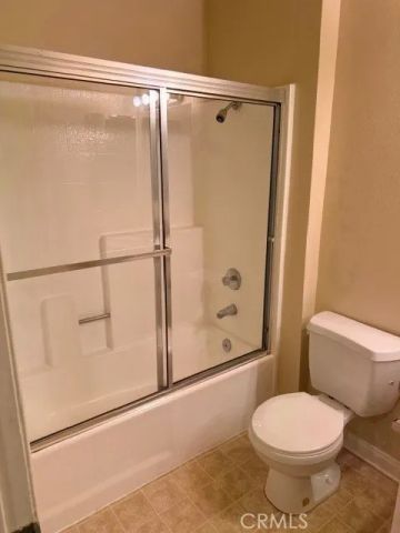 5545 Canoga Avenue, Woodland Hills, CA 91367