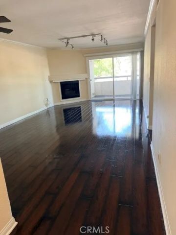 5545 Canoga Avenue, Woodland Hills, CA 91367