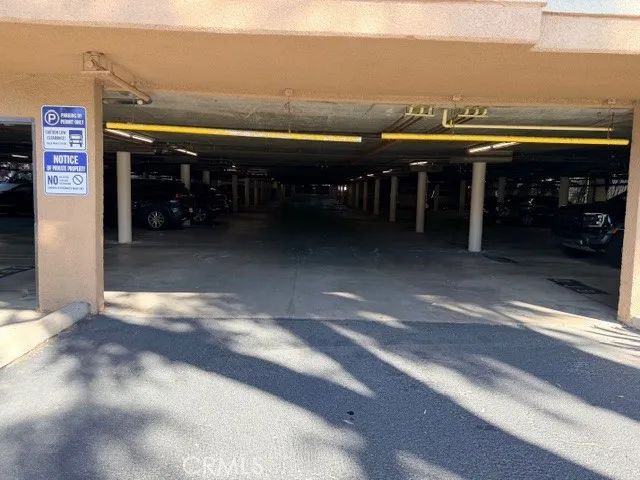 5545 Canoga Avenue, Woodland Hills, CA 91367