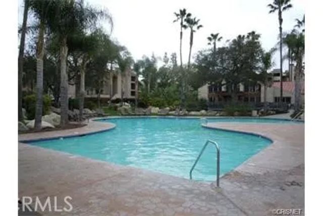 5545 Canoga Avenue, Woodland Hills, CA 91367