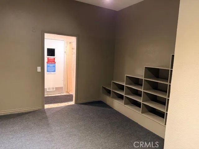 5545 Canoga Avenue, Woodland Hills, CA 91367
