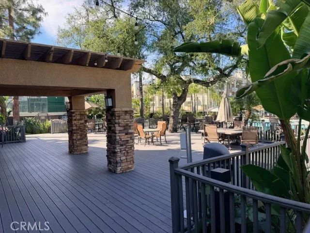 5545 Canoga Avenue, Woodland Hills, CA 91367