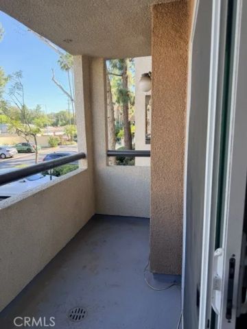 5545 Canoga Avenue, Woodland Hills, CA 91367