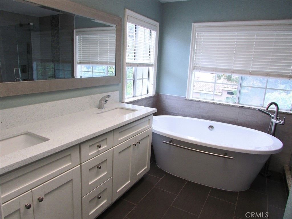 Image 23 of property listing at 2604 Woodbury Drive, Torrance, CA 90503