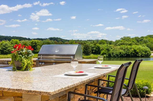 6017 Native Pony Trl, College Grove, TN 37046