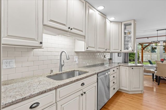 40 Williamsburg Road, Evanston, IL 60203