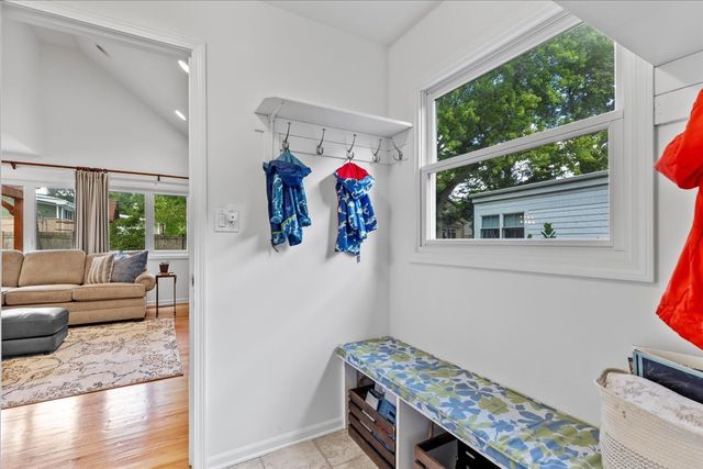 40 Williamsburg Road, Evanston, IL 60203