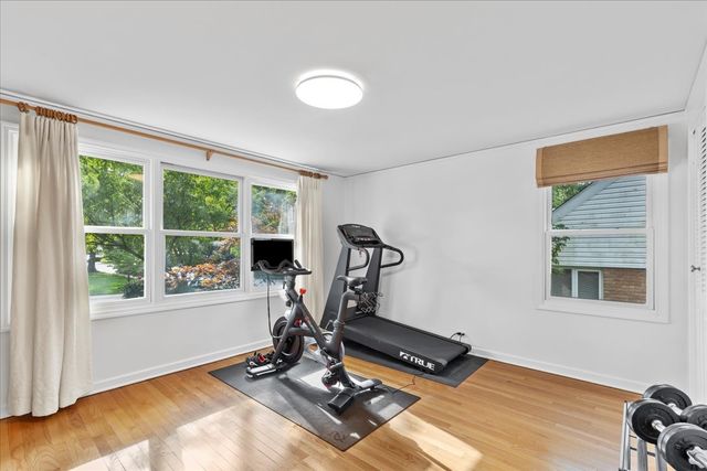 40 Williamsburg Road, Evanston, IL 60203