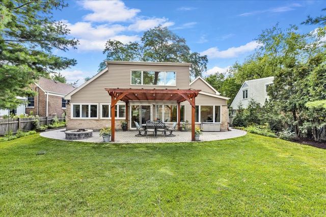 40 Williamsburg Road, Evanston, IL 60203