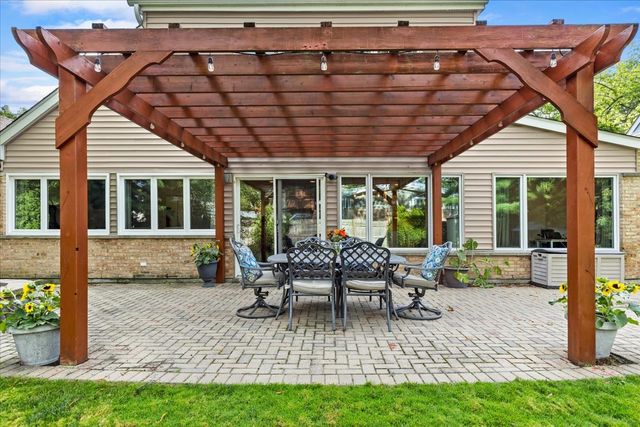 40 Williamsburg Road, Evanston, IL 60203