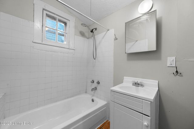 1712 Saint Louis Ave, Louisville, KY 40210