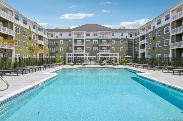 4180 Sunrise Highway, Oakdale, NY 11716