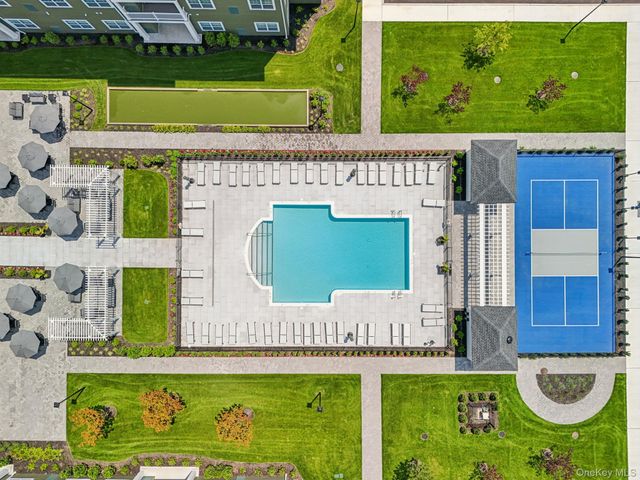 4180 Sunrise Highway, Oakdale, NY 11716