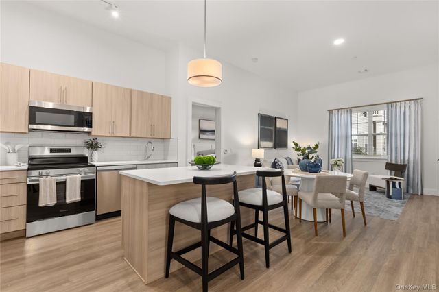 4180 Sunrise Highway, Oakdale, NY 11716