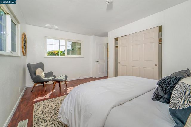 2929 Howard St, Richmond, CA 94804