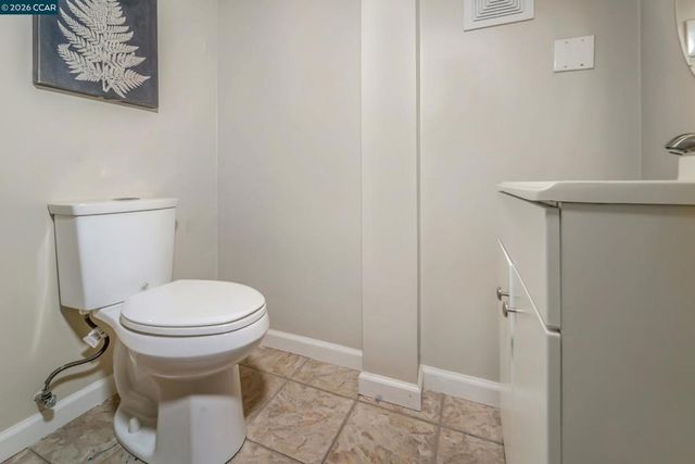 2929 Howard St, Richmond, CA 94804