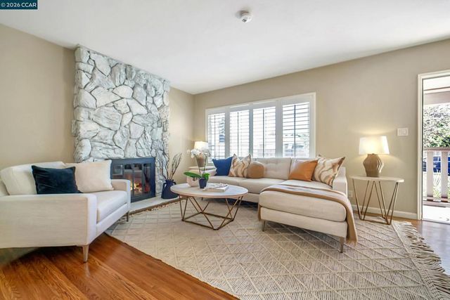 2929 Howard St, Richmond, CA 94804