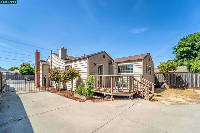 2929 Howard St, Richmond, CA 94804
