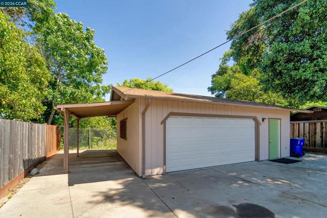 2929 Howard St, Richmond, CA 94804