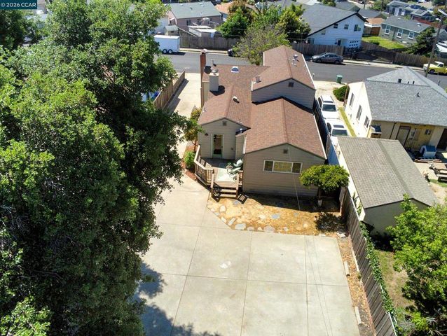 2929 Howard St, Richmond, CA 94804