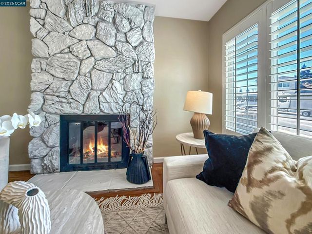 2929 Howard St, Richmond, CA 94804