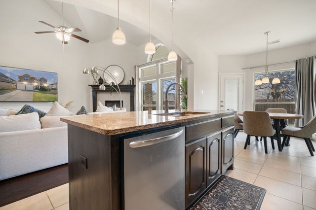 320 Calhoun Street, Glenn Heights, TX 75154