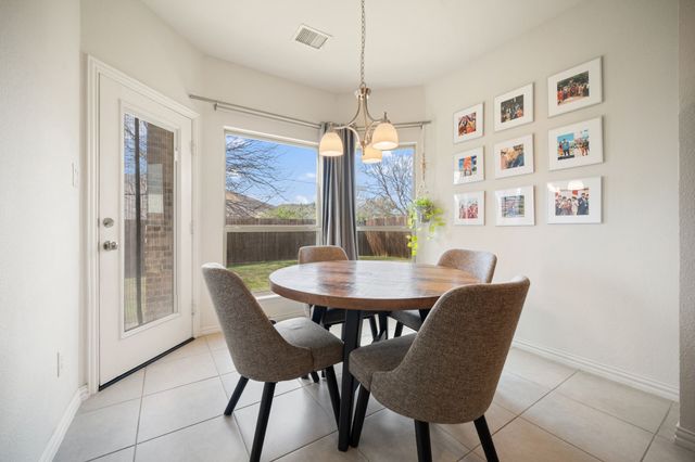 320 Calhoun Street, Glenn Heights, TX 75154