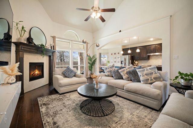 320 Calhoun Street, Glenn Heights, TX 75154