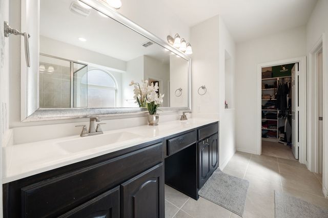 320 Calhoun Street, Glenn Heights, TX 75154