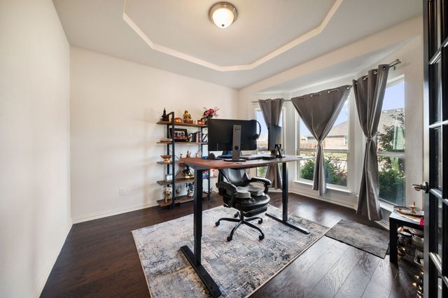 320 Calhoun Street, Glenn Heights, TX 75154