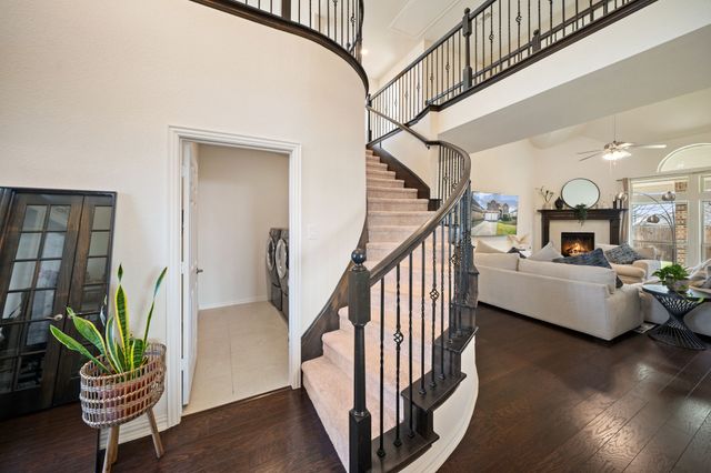 320 Calhoun Street, Glenn Heights, TX 75154