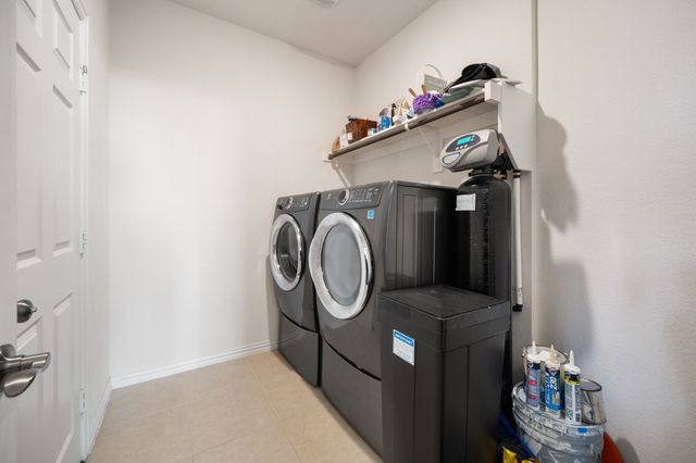 320 Calhoun Street, Glenn Heights, TX 75154