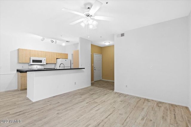 9600 N 96th Street Apt 109, Scottsdale, AZ 85258