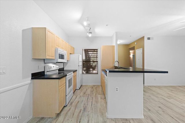 9600 N 96th Street Apt 109, Scottsdale, AZ 85258