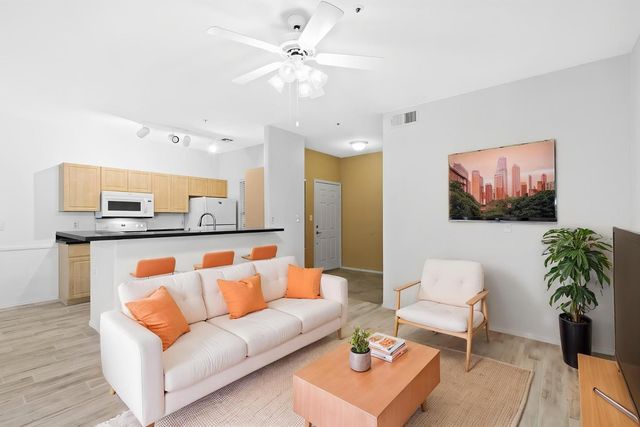 9600 N 96th Street Apt 109, Scottsdale, AZ 85258
