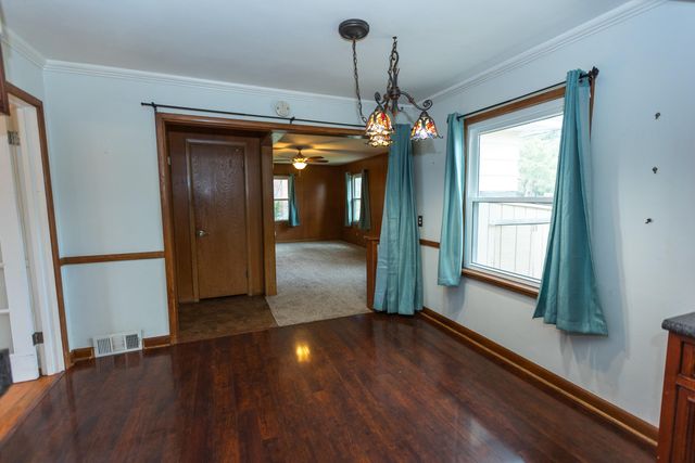 2114 S Windsor Drive, Springfield, MO 65807