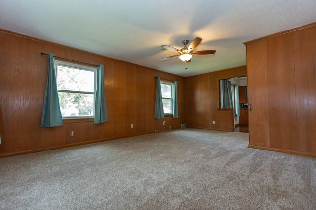 2114 S Windsor Drive, Springfield, MO 65807