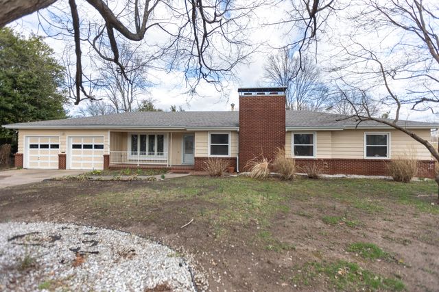 2114 S Windsor Drive, Springfield, MO 65807