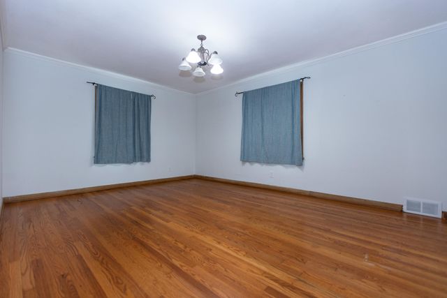 2114 S Windsor Drive, Springfield, MO 65807