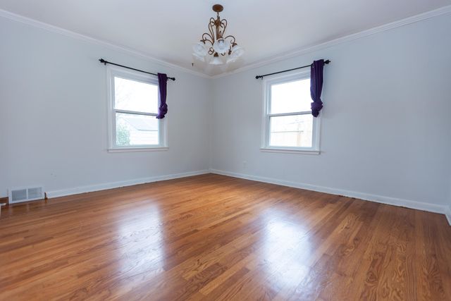 2114 S Windsor Drive, Springfield, MO 65807