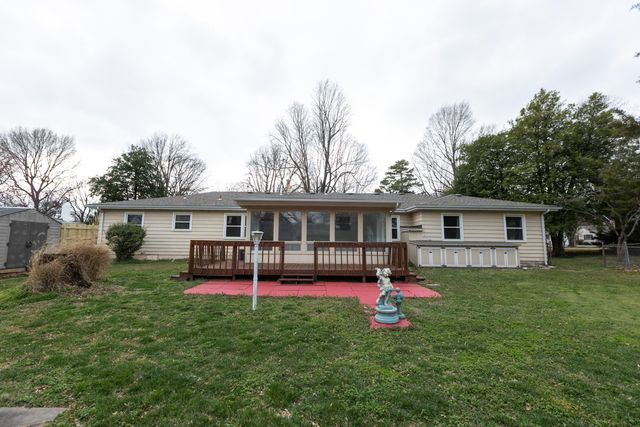 2114 S Windsor Drive, Springfield, MO 65807