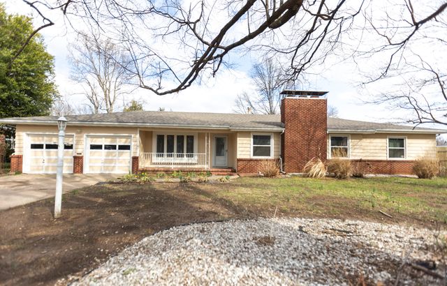 2114 S Windsor Drive, Springfield, MO 65807