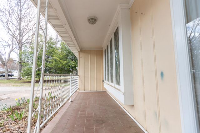 2114 S Windsor Drive, Springfield, MO 65807