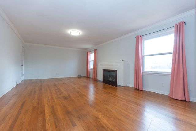 2114 S Windsor Drive, Springfield, MO 65807