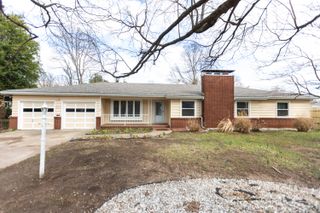 2114 S Windsor Drive, Springfield, MO 65807