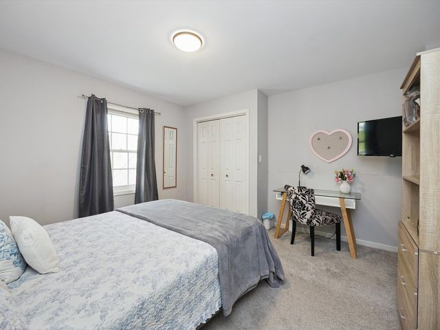 2533 E Chesapeake Place, Westchester, IL 60154