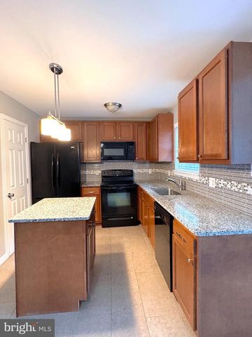 354 N BARRINGTON CT, Newark, DE 19702