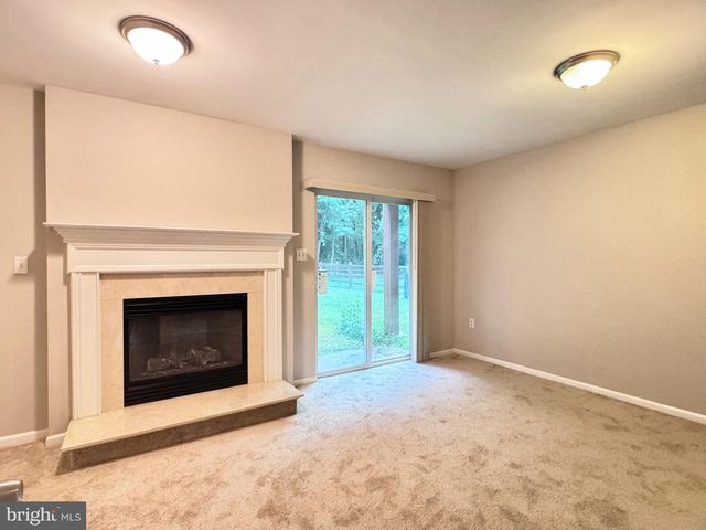 354 N BARRINGTON CT, Newark, DE 19702